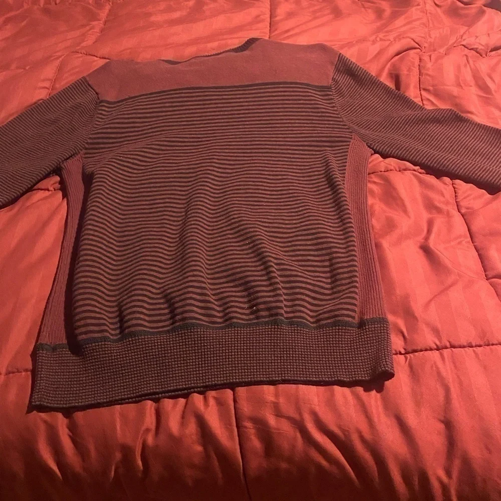 Guess long sleeve sweater - Picture 6 of 6